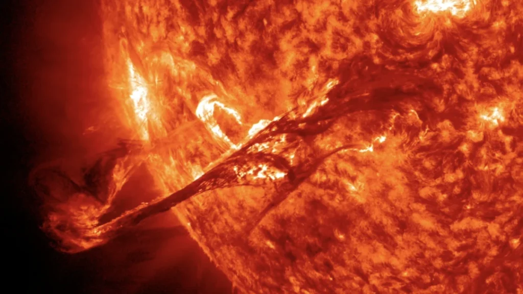 Sabia que houve uma super tempestade solar que ficou registada nos anéis das árvores?
