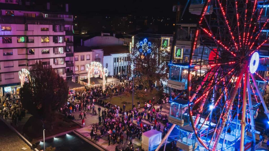 É Natal em Vila Nova de Famalicão: concelho iluminado com 3,7 milhões de luzes LED