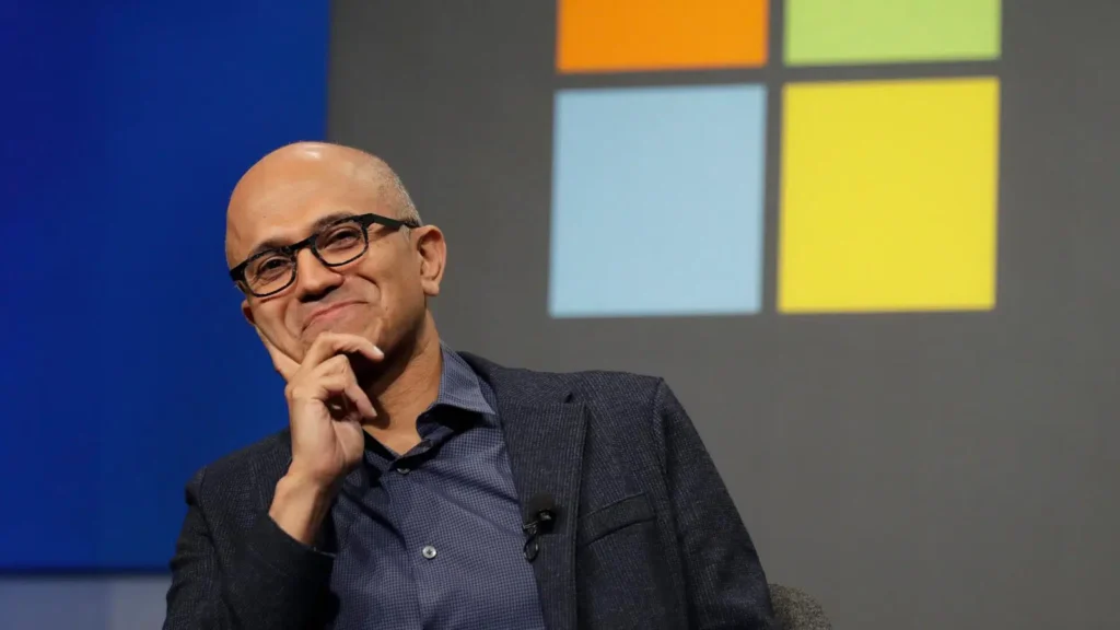 A Microsoft é uma das empresas mais valiosas do mundo. Porque tem despedido funcionários?