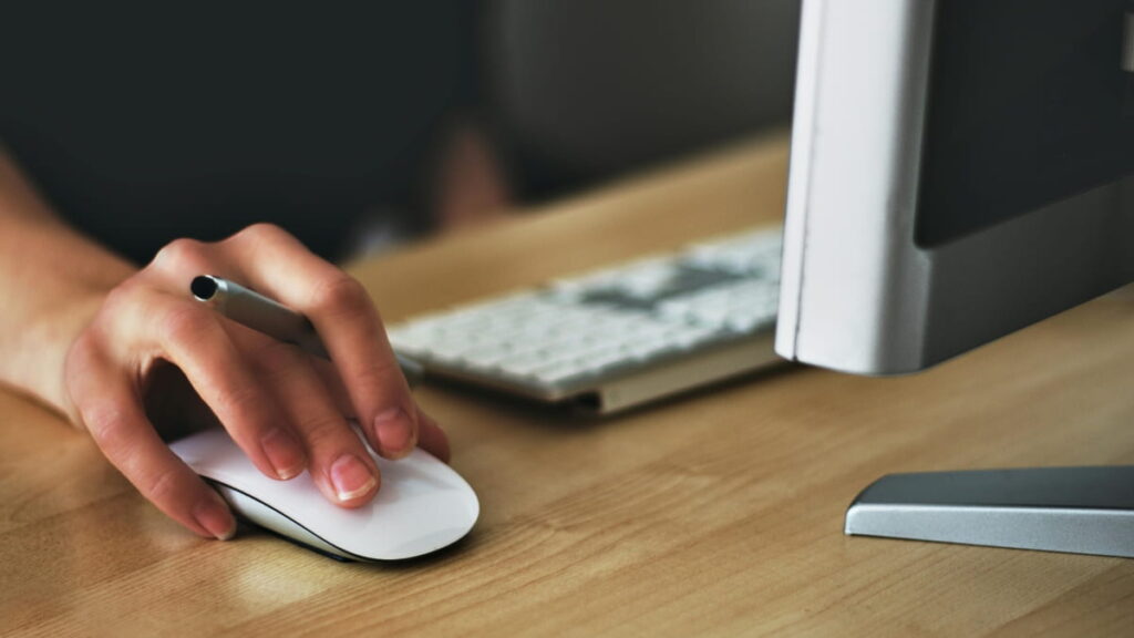 Trabalhadores estão a usar ferramentas de IA, mas secretamente…