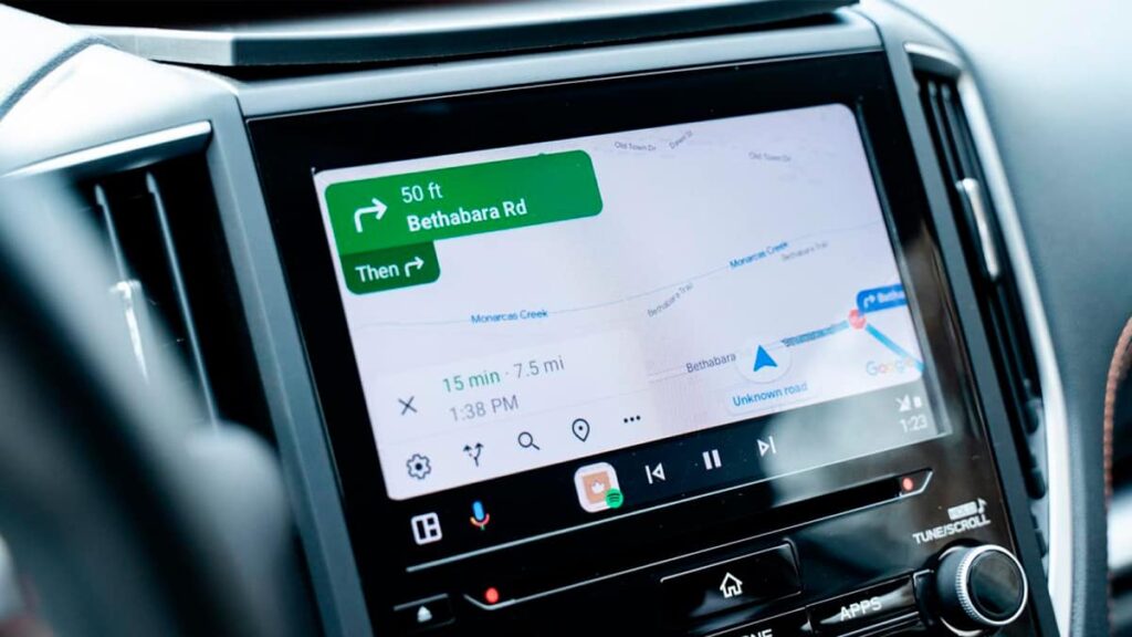 Android Auto terá uma forma dedicada a ouvir os seus vídeos enquanto está a conduzir