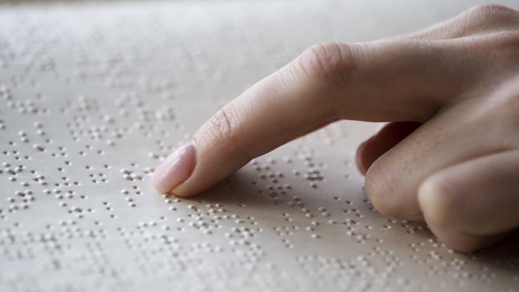 Braille: código de leitura e escrita para pessoas cegas faz 200 anos em 2025