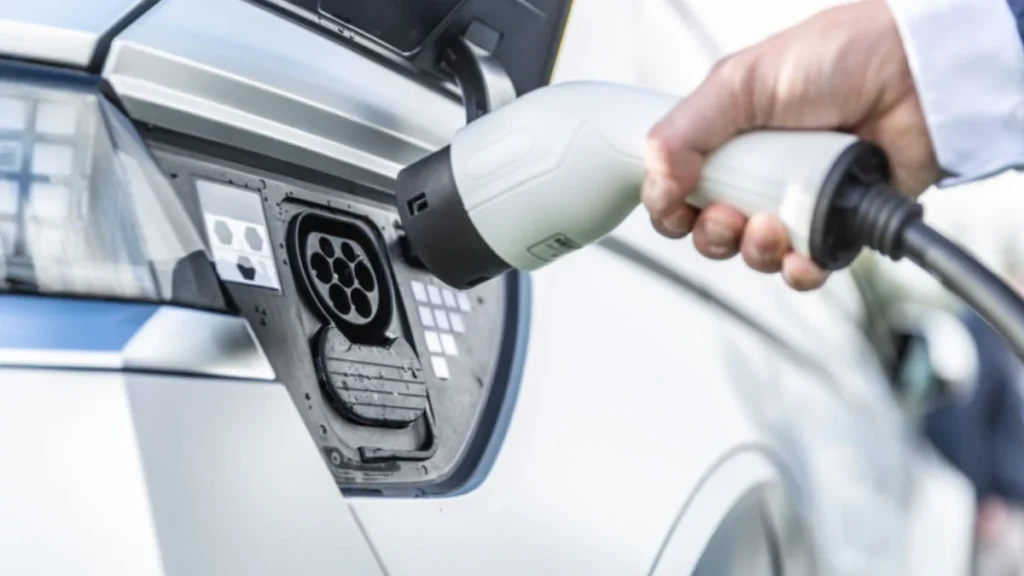 Portugal: Vai haver mais apoio para compra de elétricos, mas…