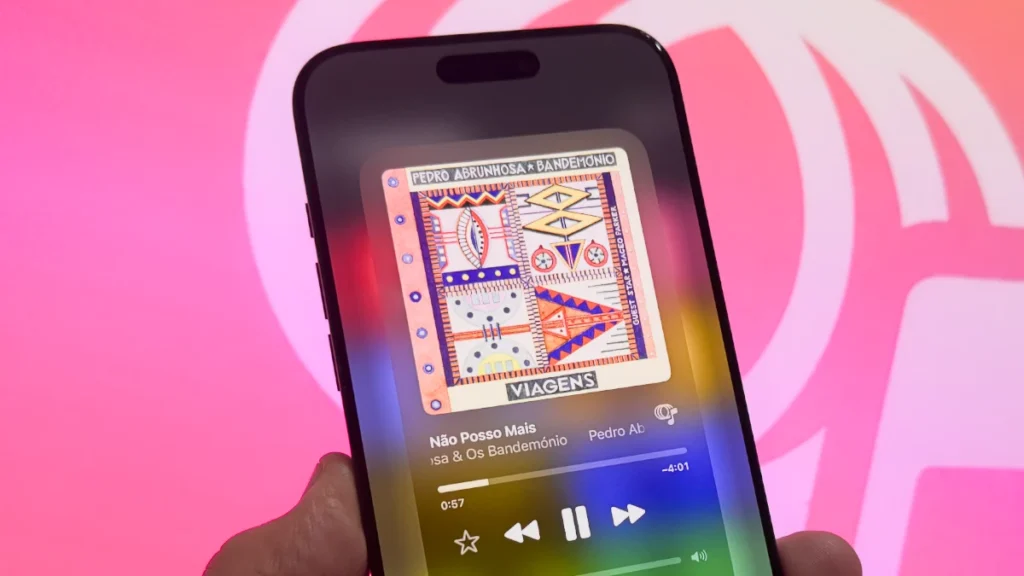 iOS 18 permite que os utilizadores “sintam a música”