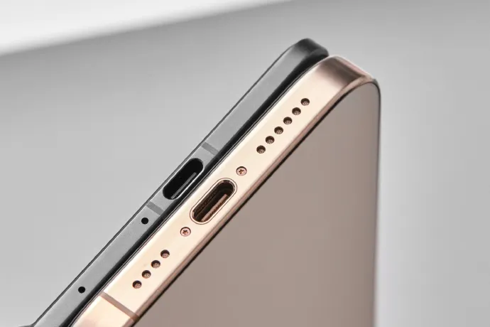 OPPO Find N5 USB-C fino