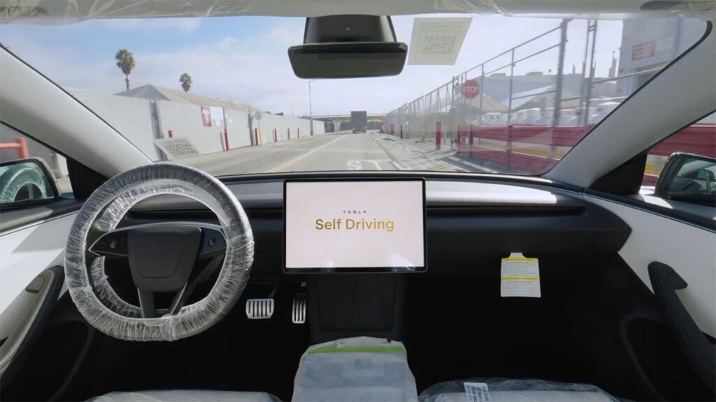 Tesla inova e os carros da marca agora já saem sozinhos da fábrica