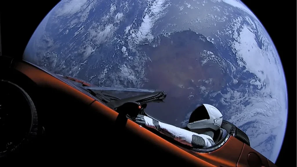 Extraterrestre de fabrico humano! Tesla Roadster confundido com um asteroide