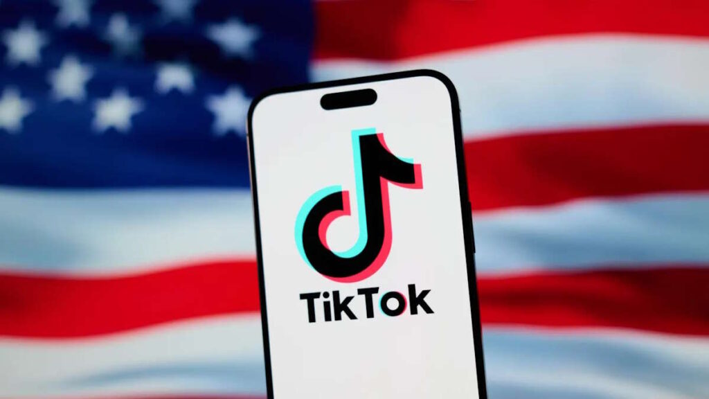 TikTok regressa às lojas de aplicações da Apple e da Google nos EUA