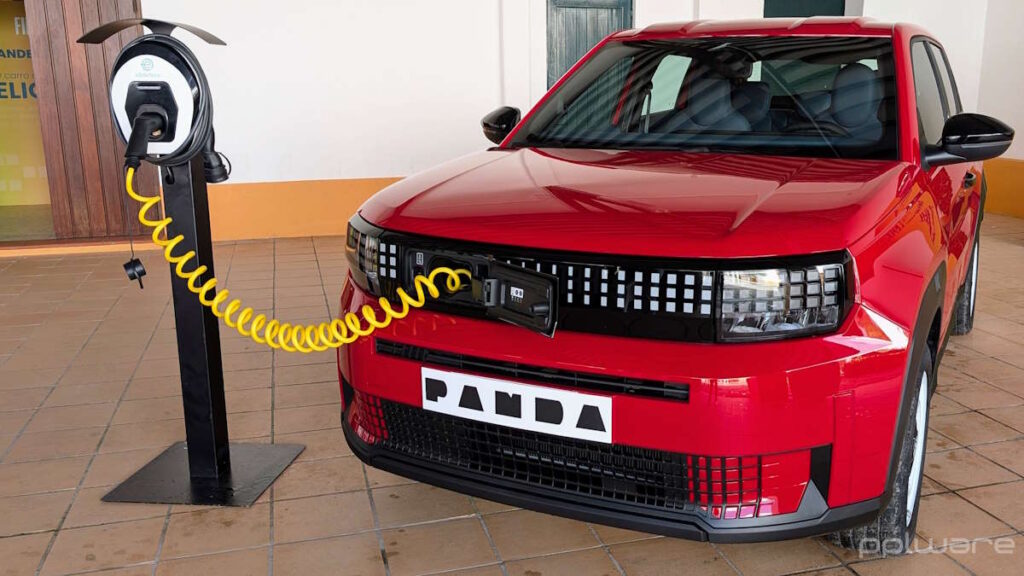 Fiat traz duas novas surpresas! Conheça o Fiat Grande Panda e o Abarth 600e