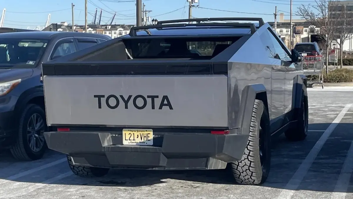 Donos de Teslas estão a esconder os logótipos dos carros com medo de serem vandalizados