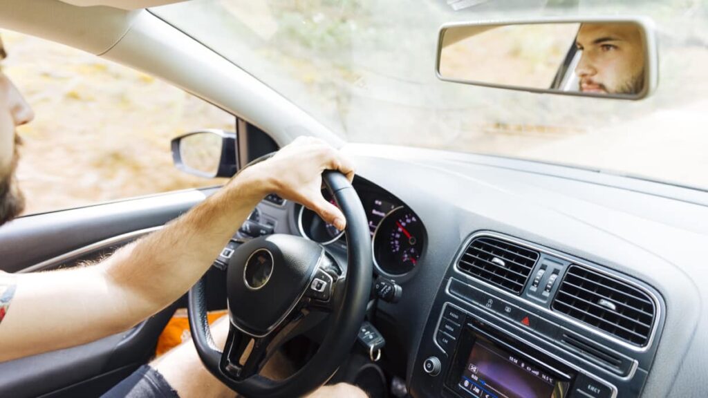 Top 10 coisas que deve ter sempre no seu carro