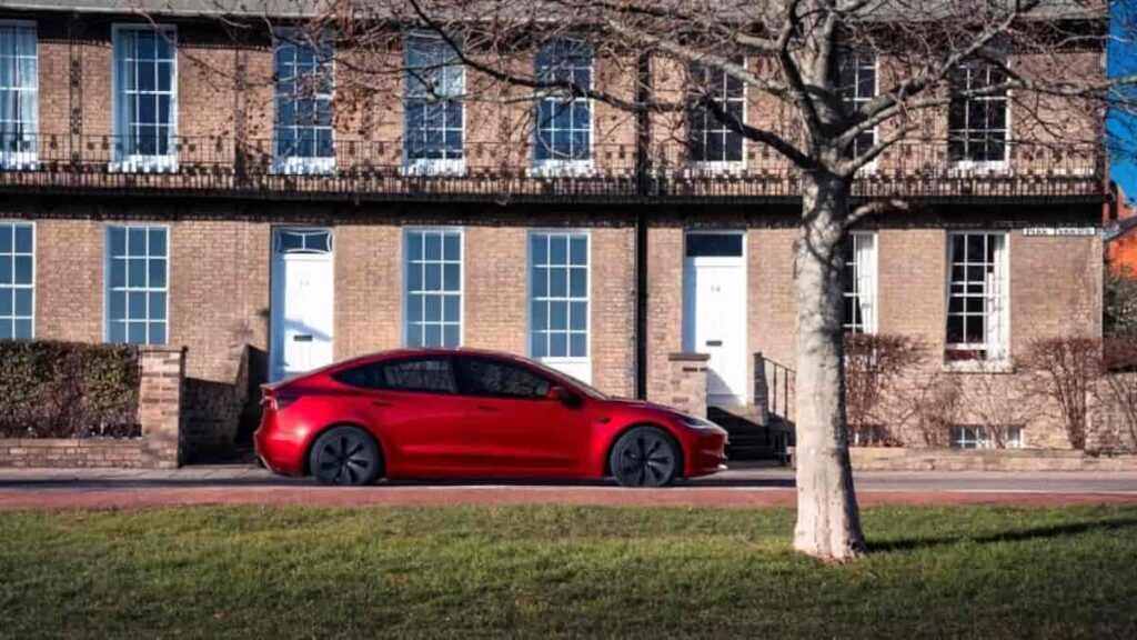 Reino Unido analisa: “taxas sobre importações da Tesla seriam uma resposta adequada”