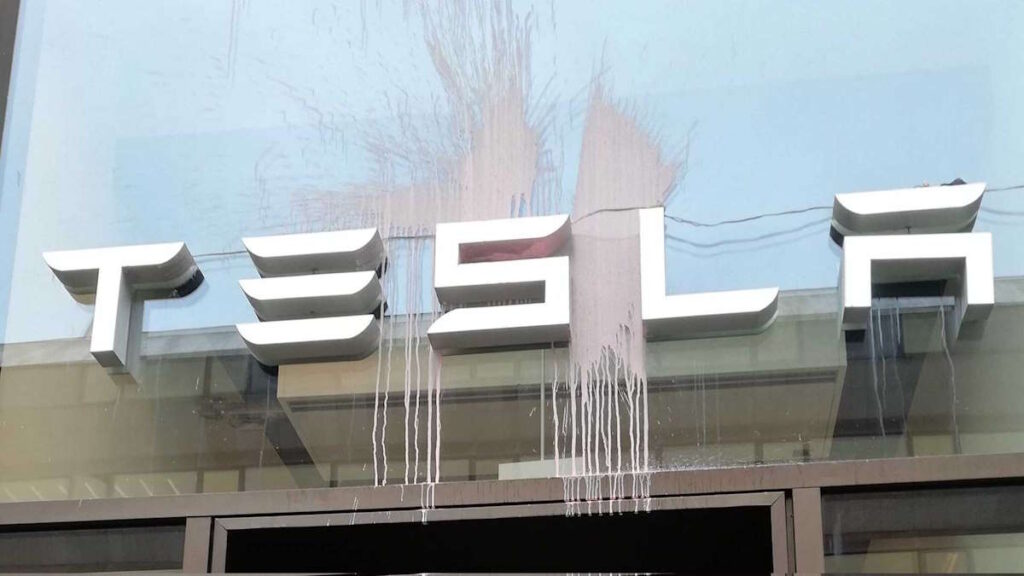 Intervenção de hacker expõe registos do acidente fatal com Autopilot da Tesla