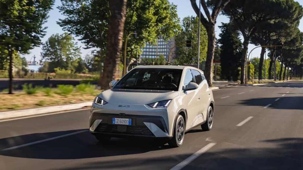 Chegou o novo BYD Dolphin Surf: um carro para as cidades a partir de 16.980 euros