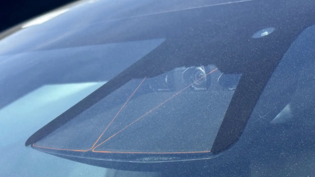 Tesla filmou ladrão que assaltou turista alemão em Lisboa (vídeo)