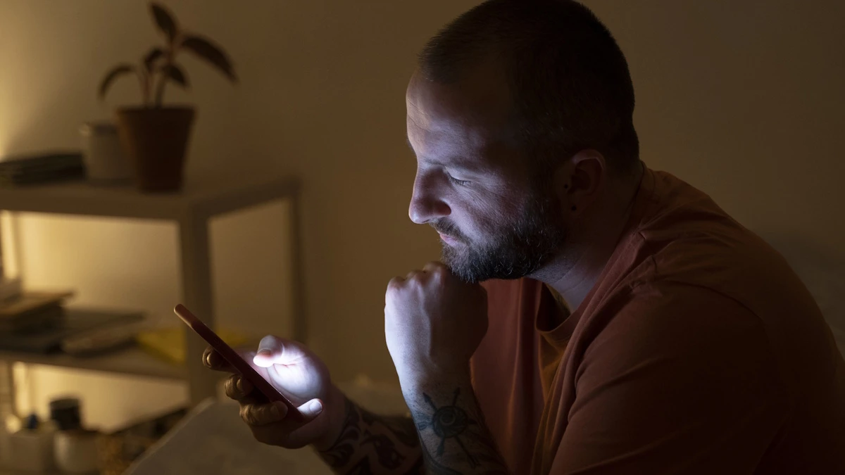 Usa o seu iPhone muito tempo à noite? Ative esta funcionalidade o mais rápido possível