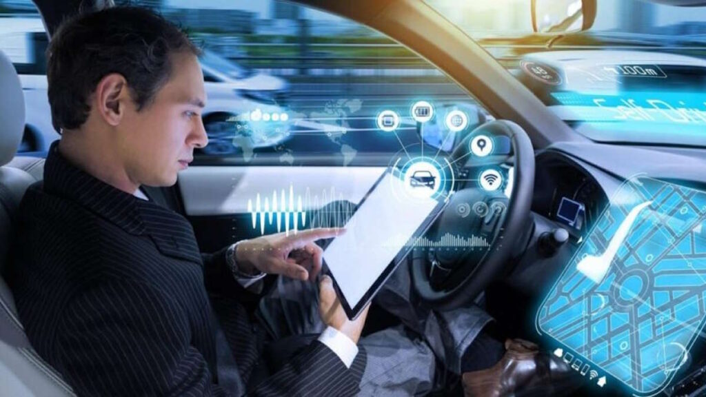 Saiba porquê! MI6 pede a militares e políticos para não falarem dentro de carros elétricos