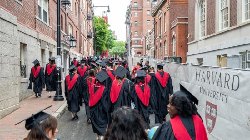 Universidades da Ásia aproveitam situação em Harvard para atrair estudantes