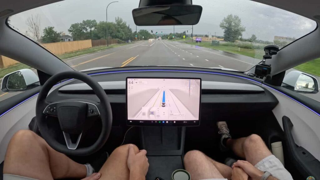 Tesla continua a testar a condução autónoma na Europa e desta vez esteve em Roma