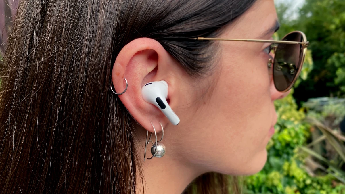 iOS 26 Beta confirma: Apple prepara atualização dos AirPods com tradutor em tempo real
