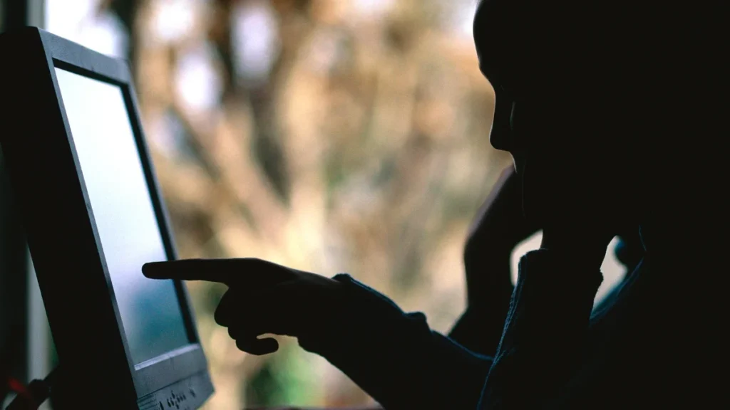 Reino Unido tentou, mas utilizadores estão a fazer de tudo para aceder a sites de pornografia