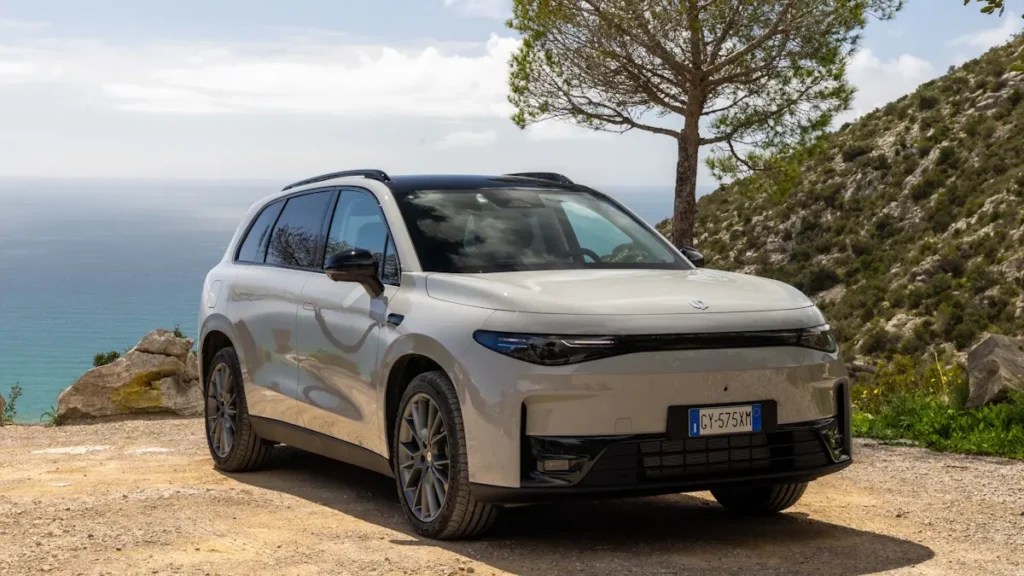 Leapmotor C10 REEV: conduzimos de Lisboa a Madrid com um único abastecimento