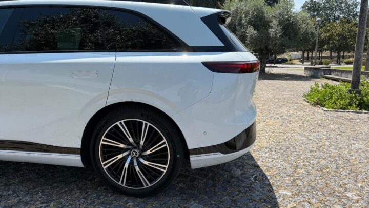 XPENG G9