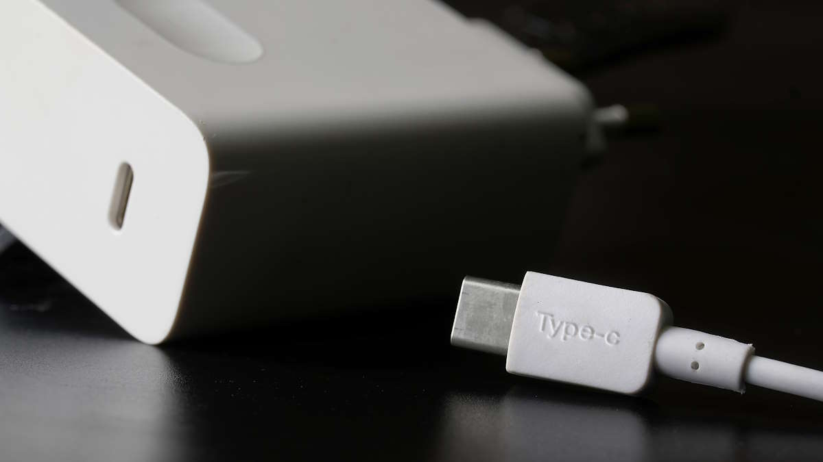 É oficial! União Europeia exigirá uma porta USB-C em todos os carregadores