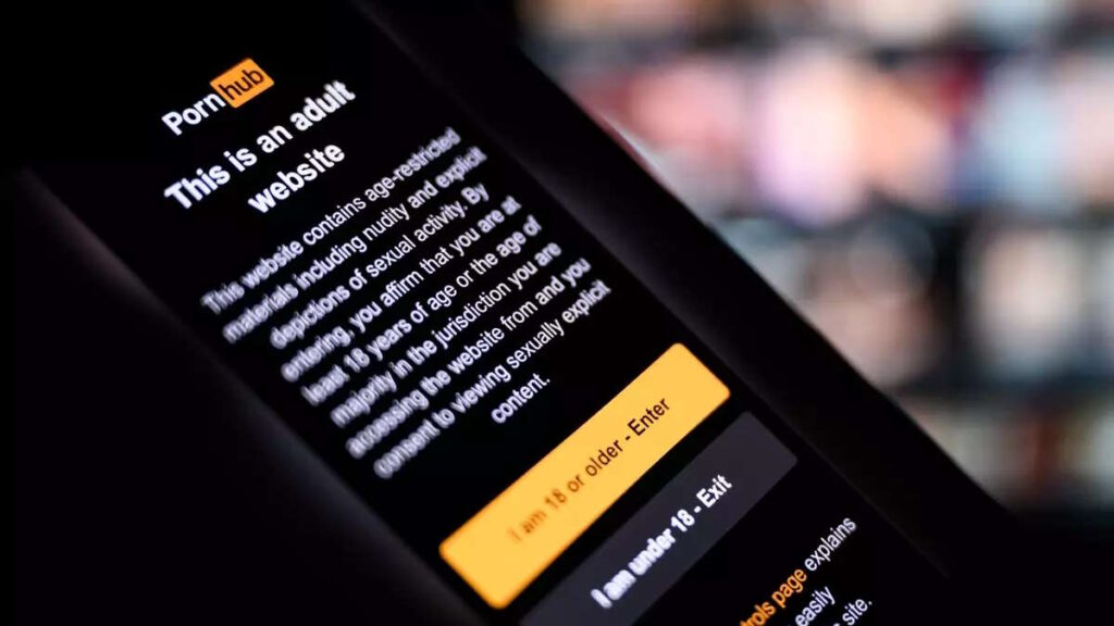 Itália segue exemplo da França contra o Pornhub! Verificação obrigatória de idade