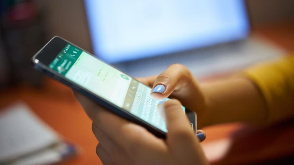 WhatsApp: Meta quer acabar com as IA concorrentes e manter só a sua